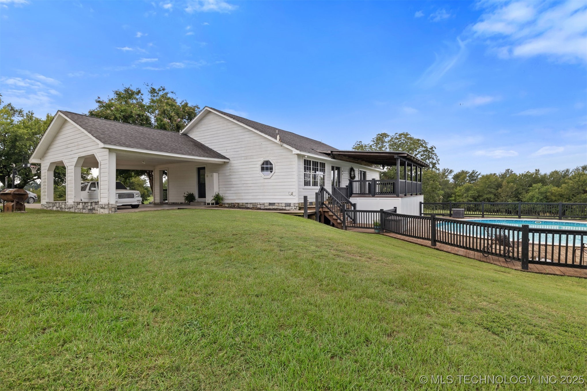 1403 S Timberline
