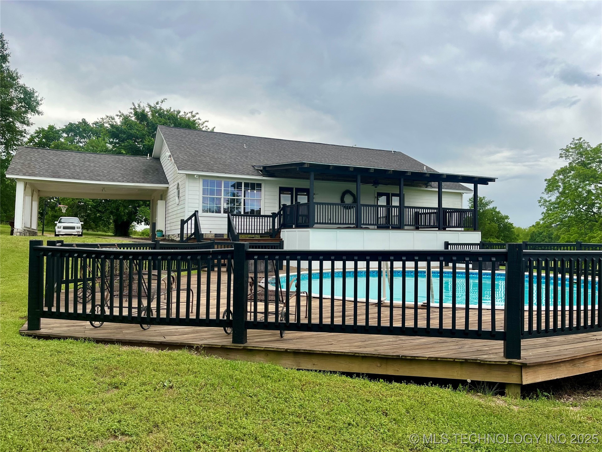 1403 S Timberline