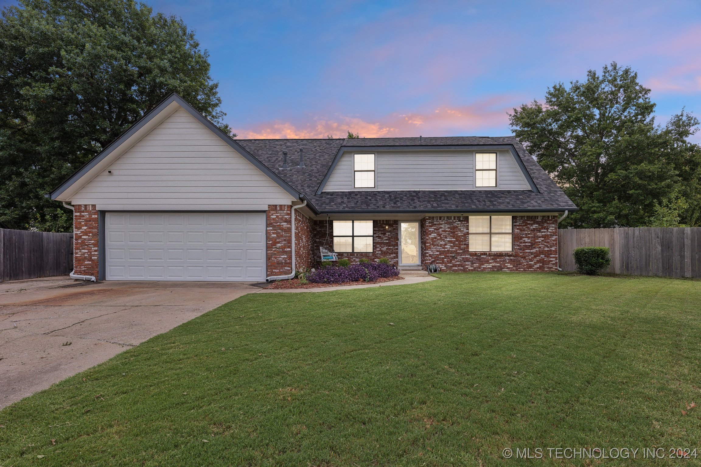 View Broken Arrow, OK 74012 house