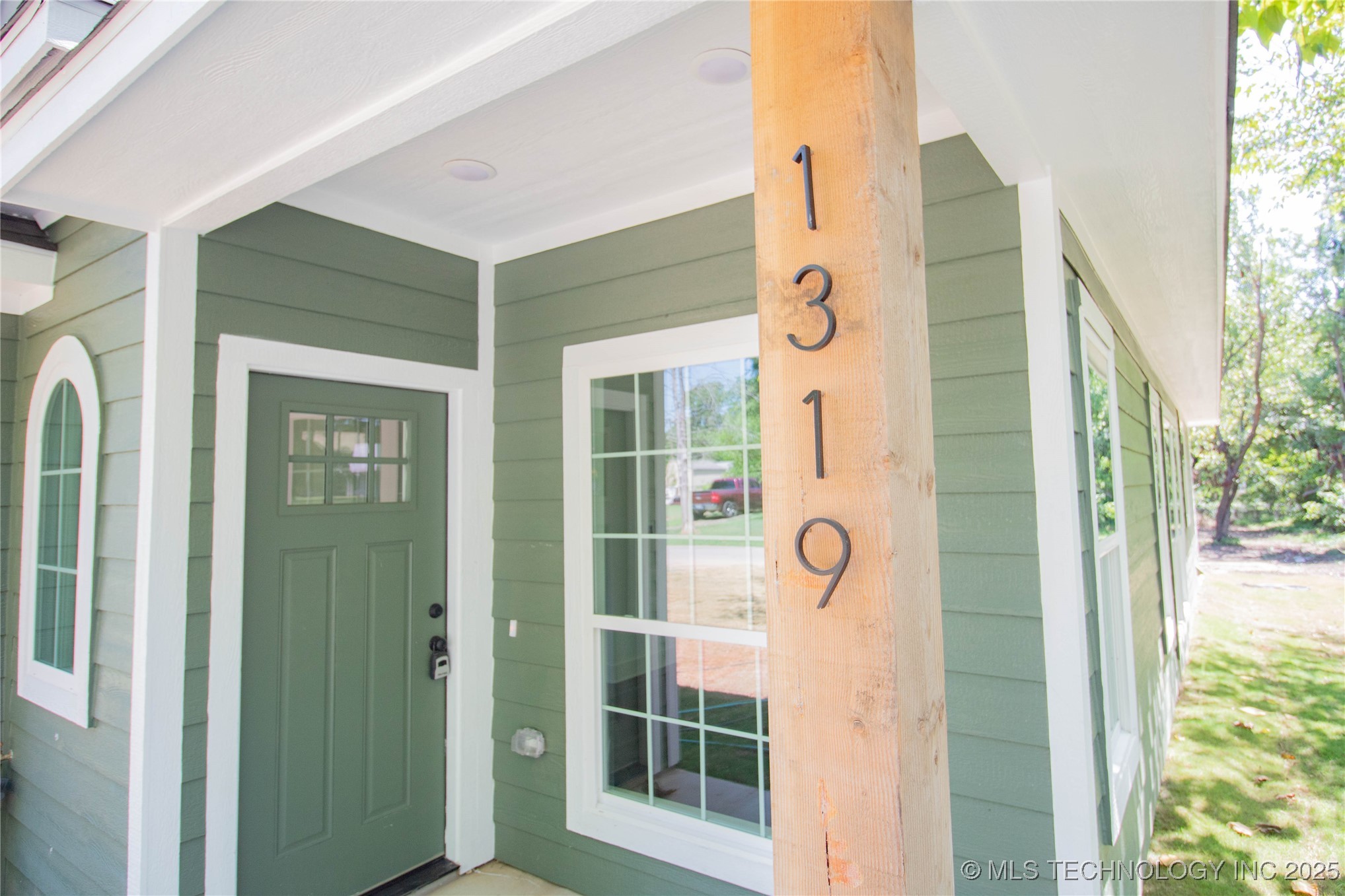 1319 W Louisiana Street