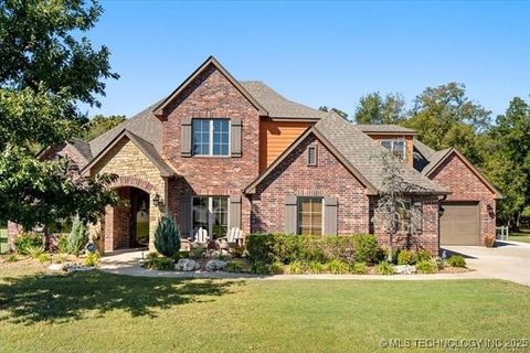 Photo of 14872 N 147th EastAvenue, Collinsville, OK 74021 (MLS # 2546581)
