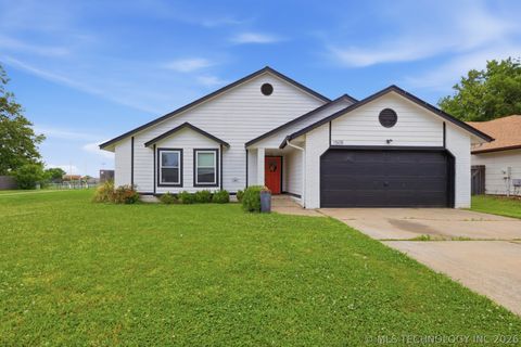 Photo of 1508 N Cypress Avenue, Broken Arrow, OK 74012 (MLS # 2617512)