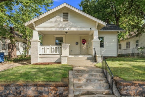 Photo of 1865 E 17th Street, Tulsa, OK 74104 (MLS # 2638373)
