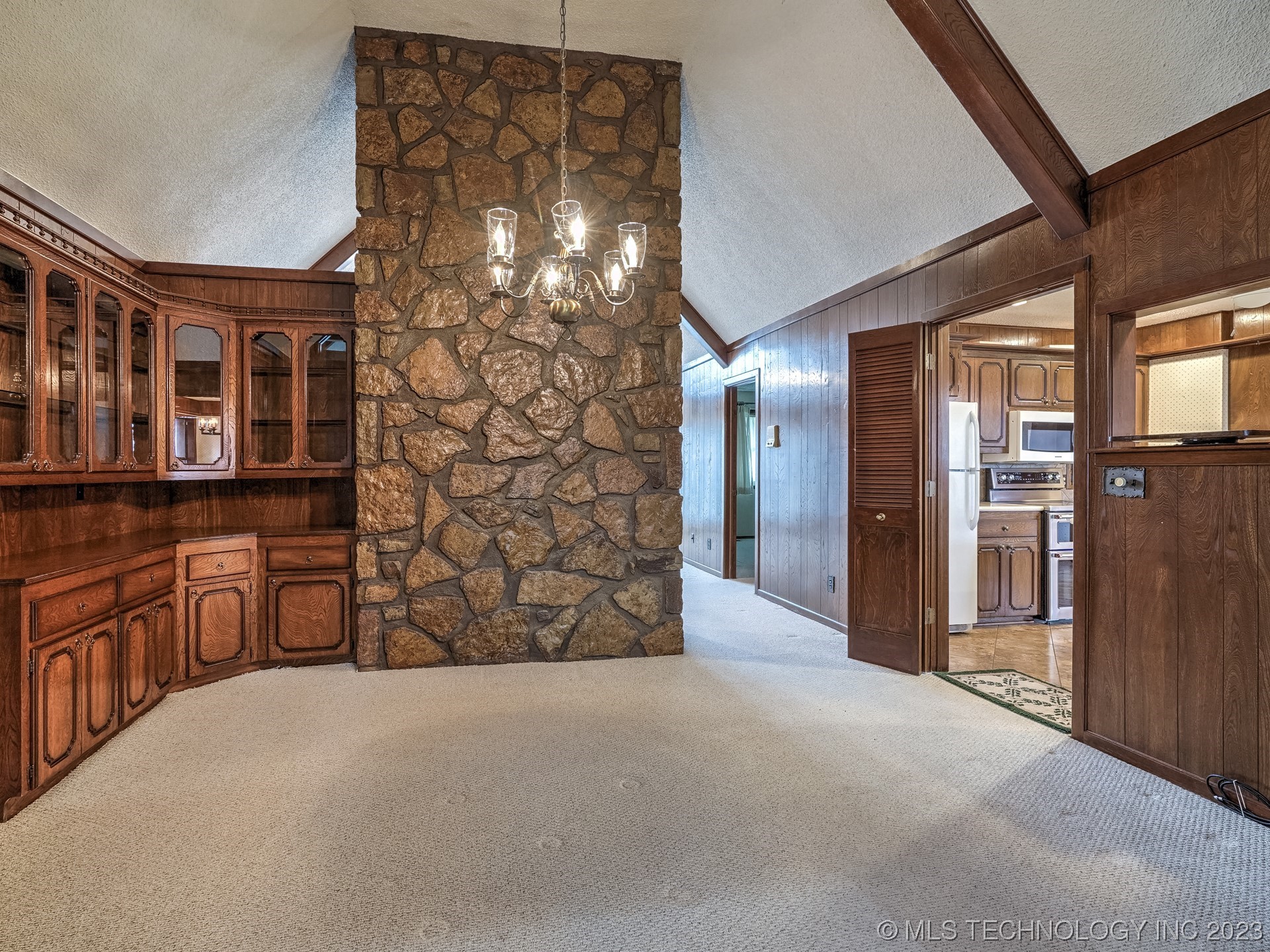 Photo 9 of 38 of 4803 E 410 Road house