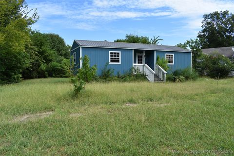 405 E Brown Street Hugo OK 74743