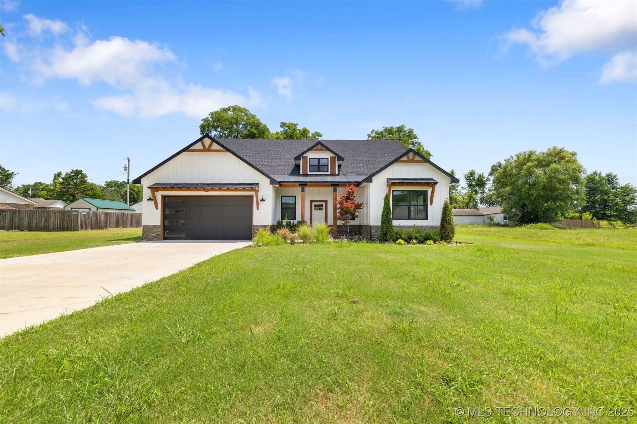816 W Brewer