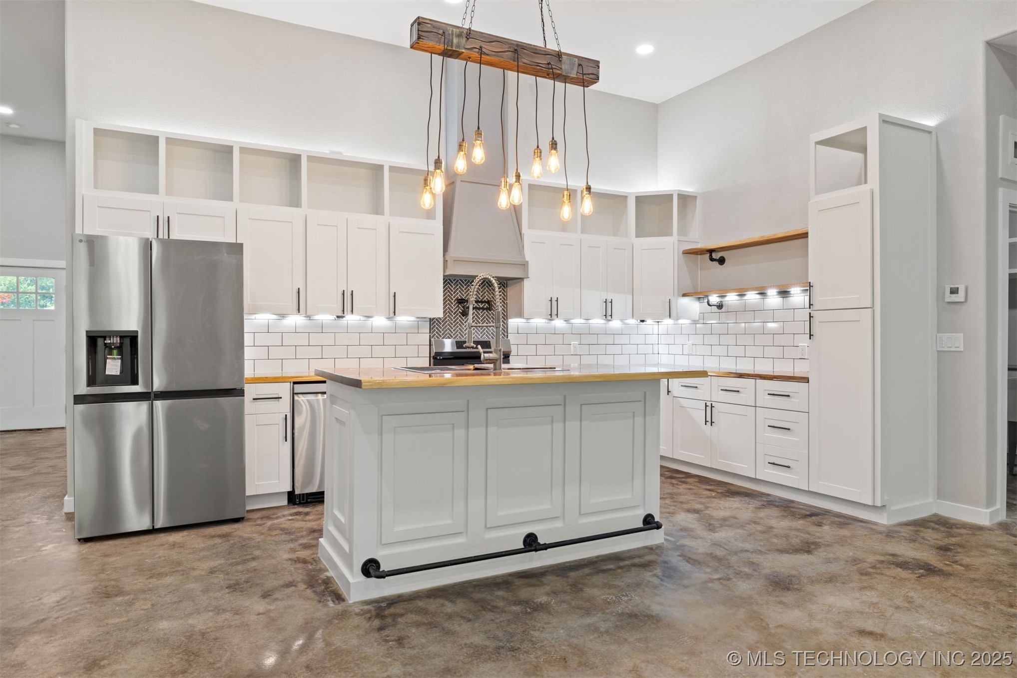 816 W Brewer