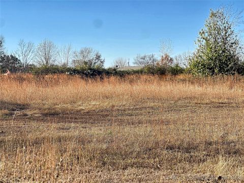 Photo of 19061 E Patriot Way, Tahlequah, OK 74464 (MLS # 2550839)