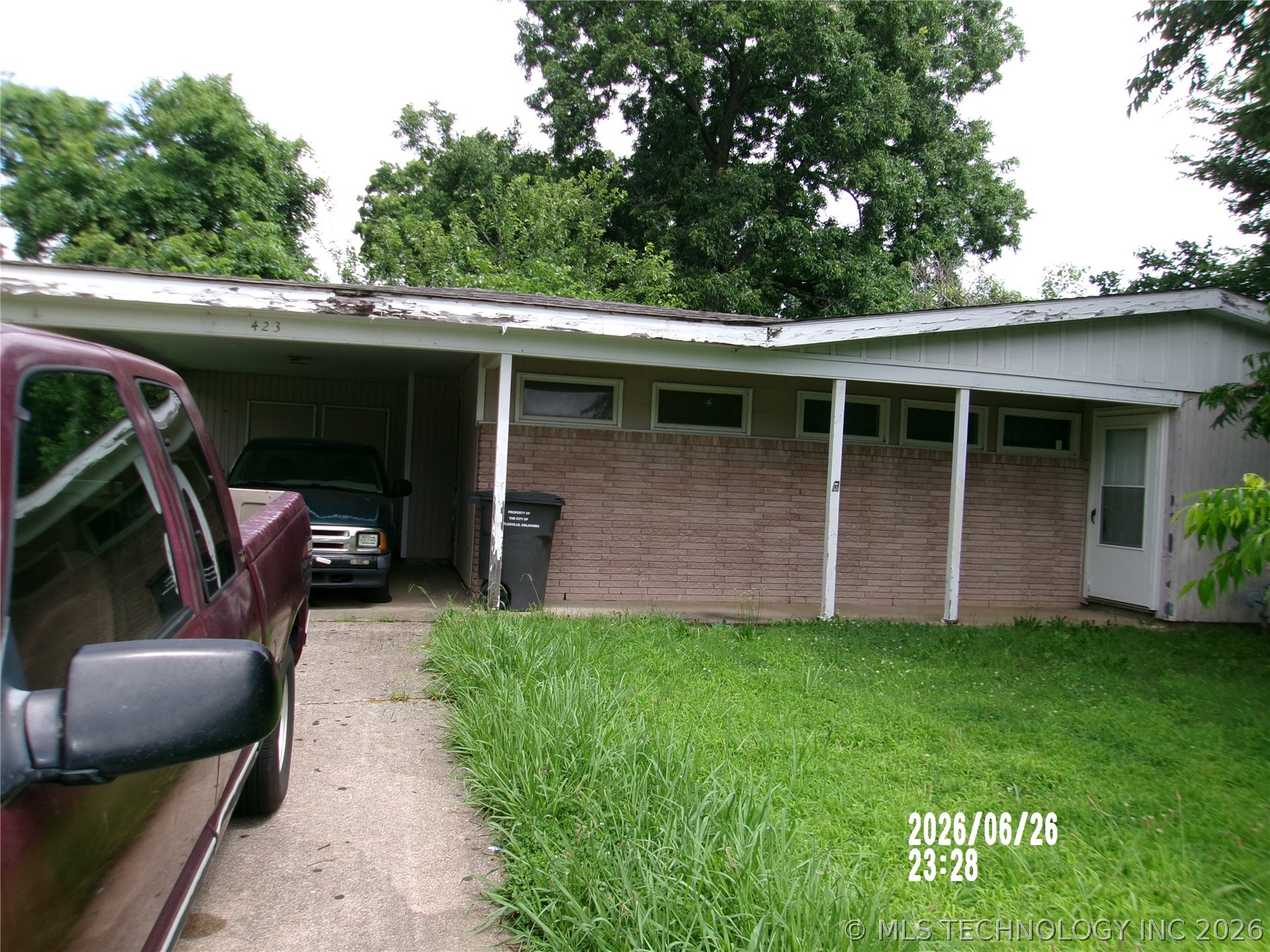 Photo 1 of 1 — 413 Lahoma Drive, Bartlesville, OK 74003