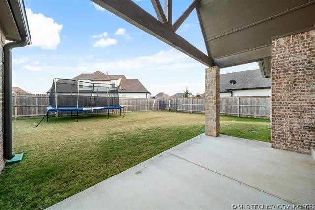 Photo 40 of 47 of 6609 S Indianwood Avenue house
