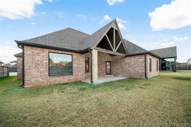 Photo 41 of 47 of 6609 S Indianwood Avenue house