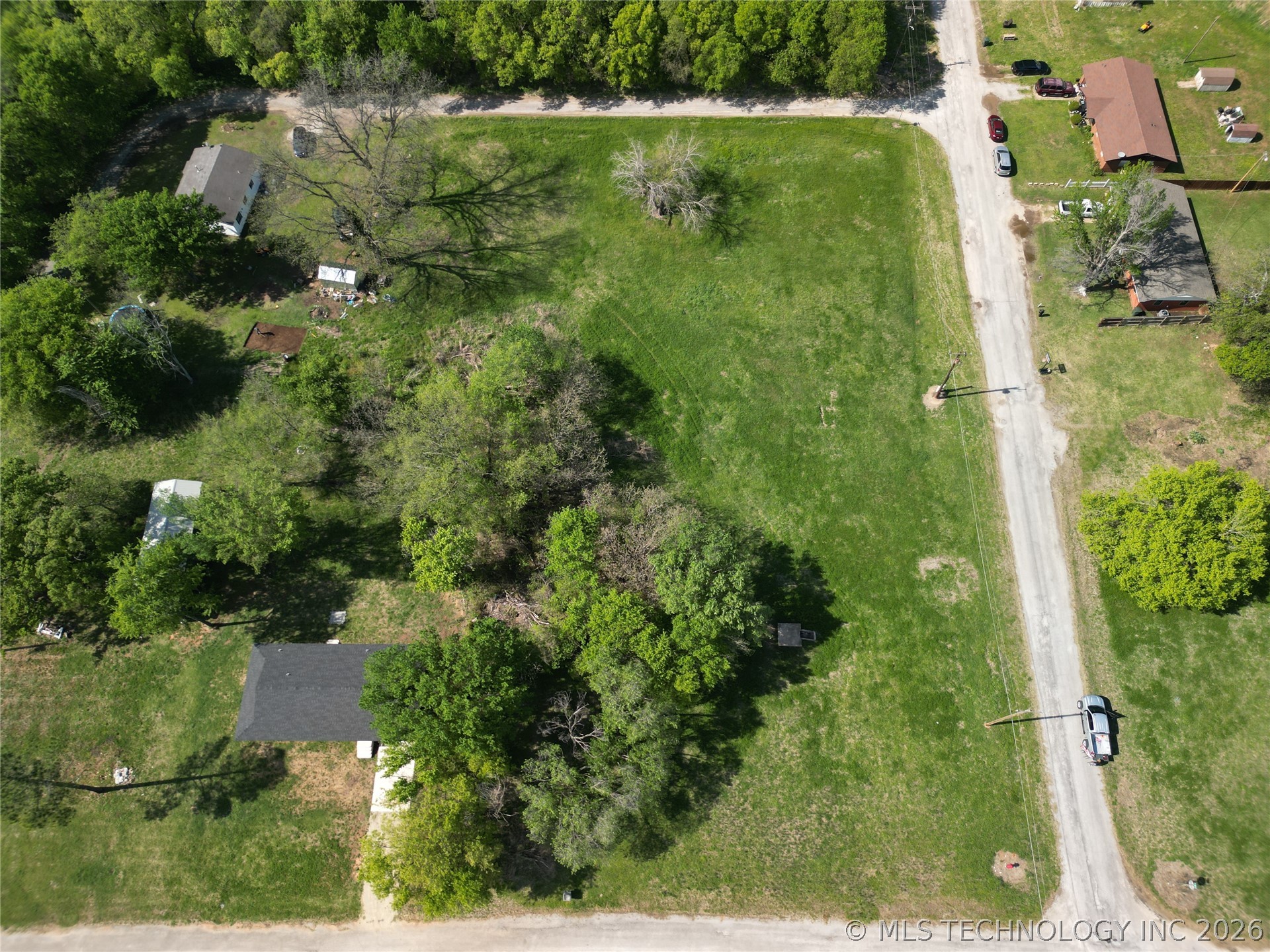 Photo 1 of 2 — 002 W Minnie Avenue, Davis, OK 73030