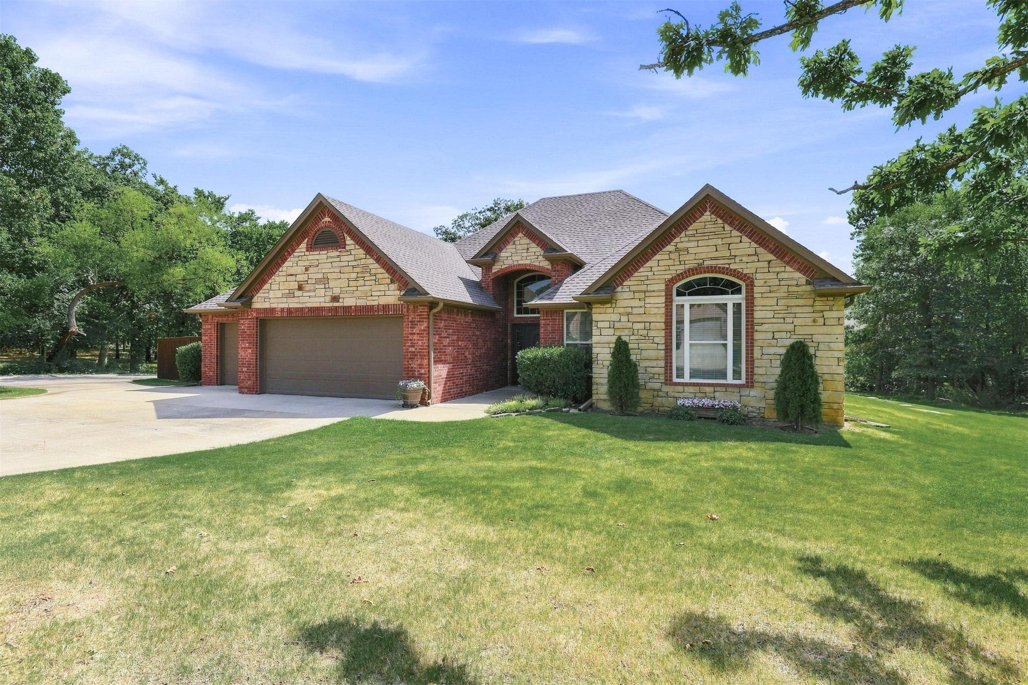 120 Sandtrap Drive