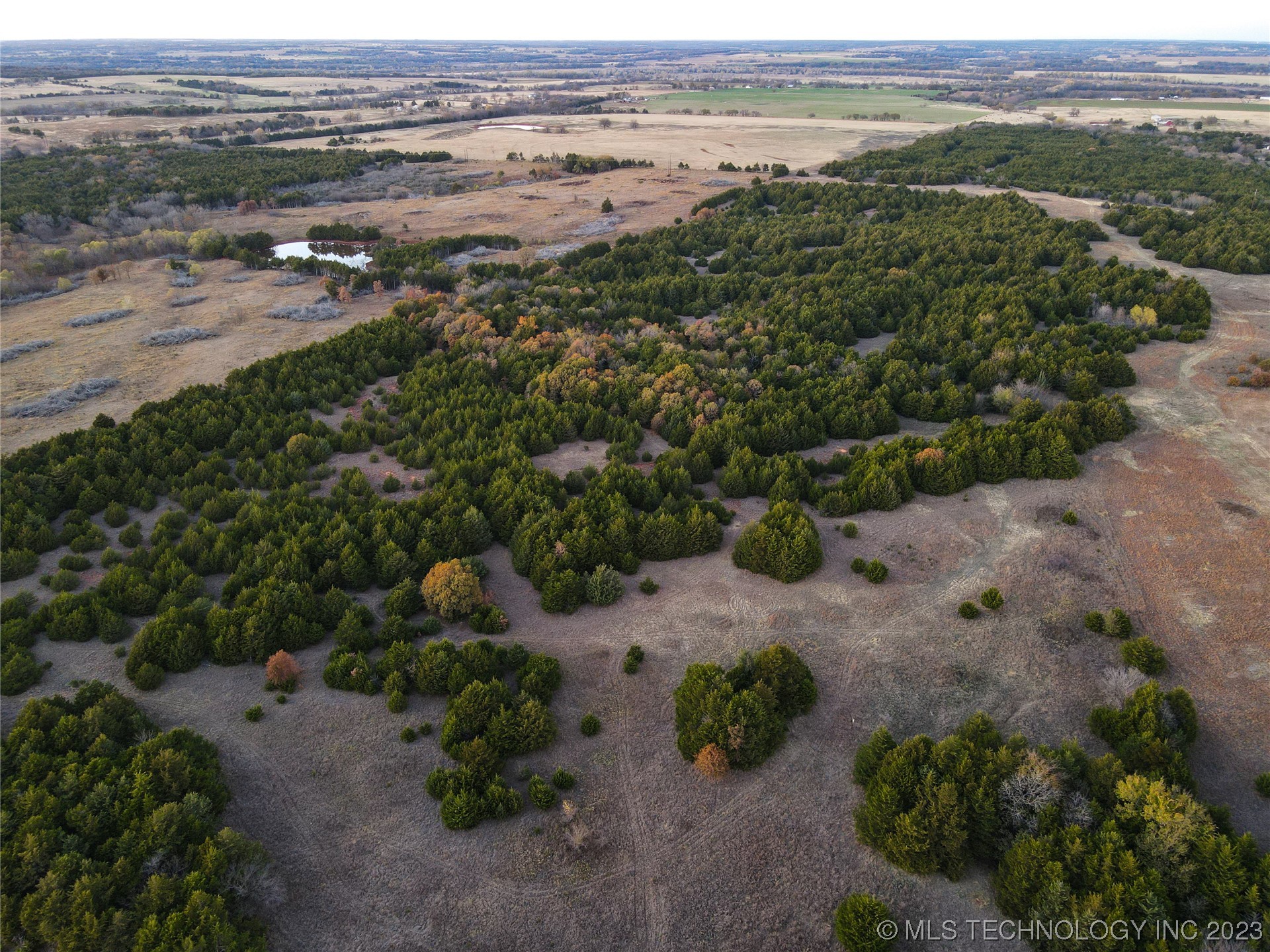 Photo 1 of 28 of 34 E 750 Road land