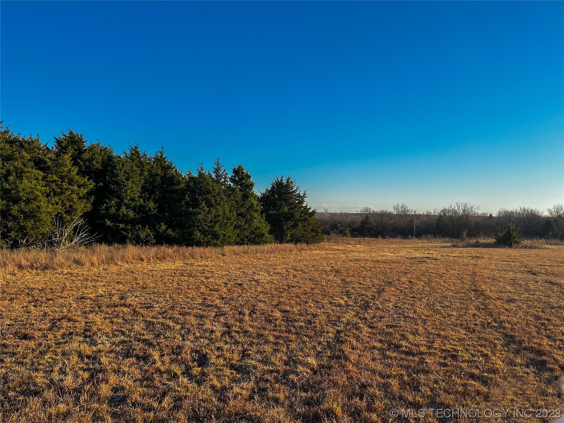 Photo 8 of 28 of 34 E 750 Road land