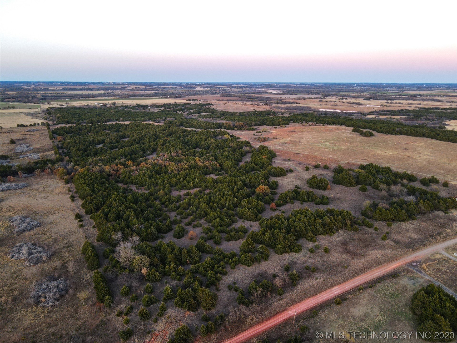 Photo 5 of 28 of 34 E 750 Road land