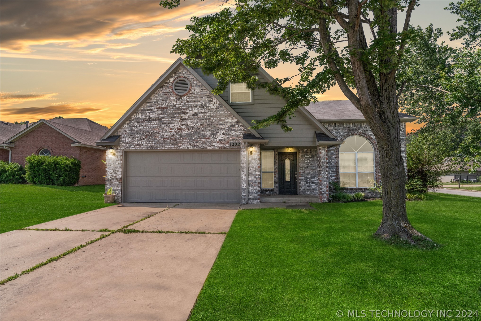 View Glenpool, OK 74033 house