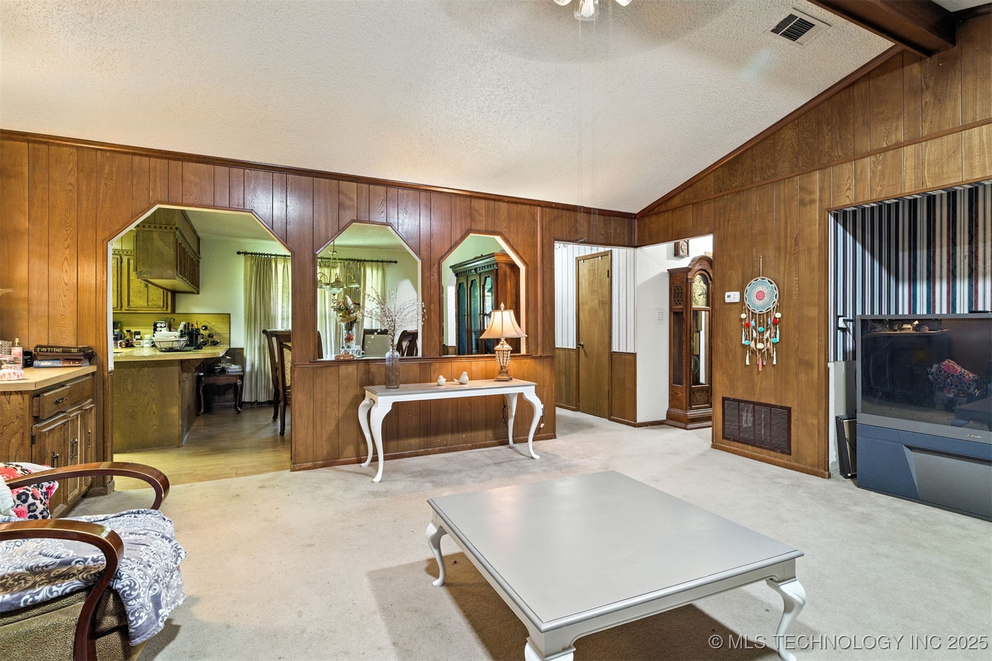 5616 Stonecreek