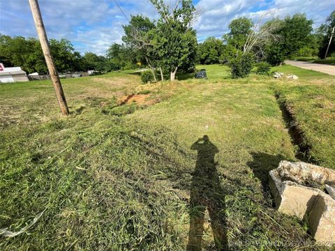 902 NE 4th Avenue Durant OK 74701