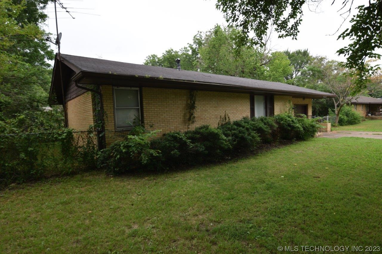 Photo 44 of 46 of 811 N Ross Avenue house