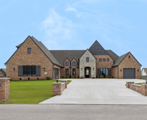 Photo of 88 E 165th Place S, Glenpool, OK 74033 (MLS # 2628776)