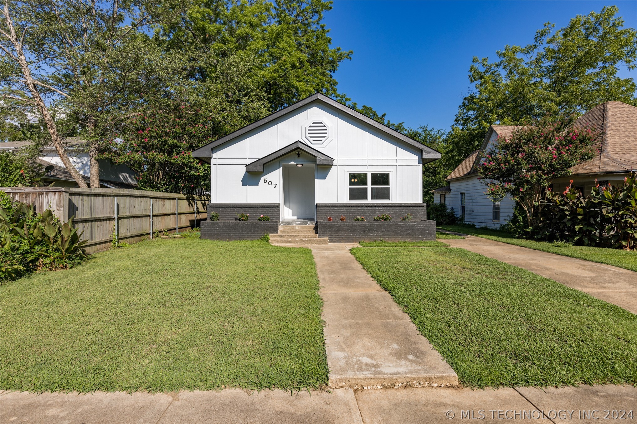 View Durant, OK 74701 house