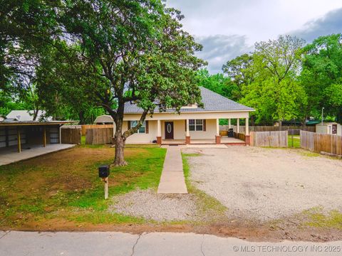 MLS: 2518052