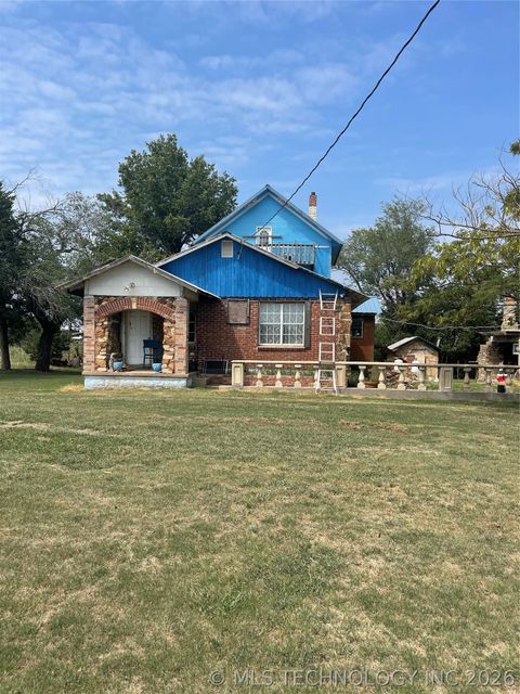 Photo of 3714 E Eseco, Cushing, OK 74023 (MLS # 2616432)