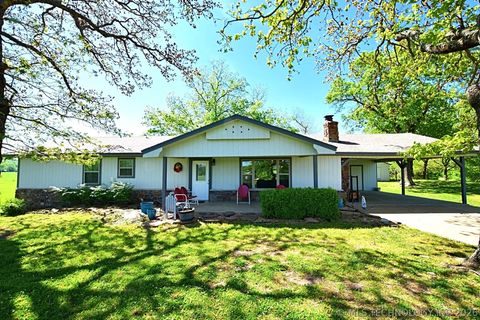 Photo of 12219 Hwy 62, Tahlequah, OK 74464 (MLS # 2616103)