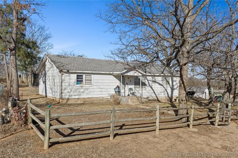 Photo of 1632 Winton, Ratliff City, OK 73488 (MLS # 2604243)