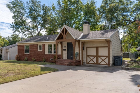 Photo of 4136 E 34th Street, Tulsa, OK 74135 (MLS # 2638424)