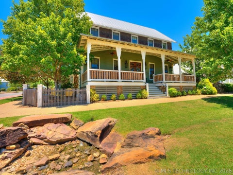 Photo of 31 Boulevard, Carlton Landing, OK 74432 (MLS # 2632313)