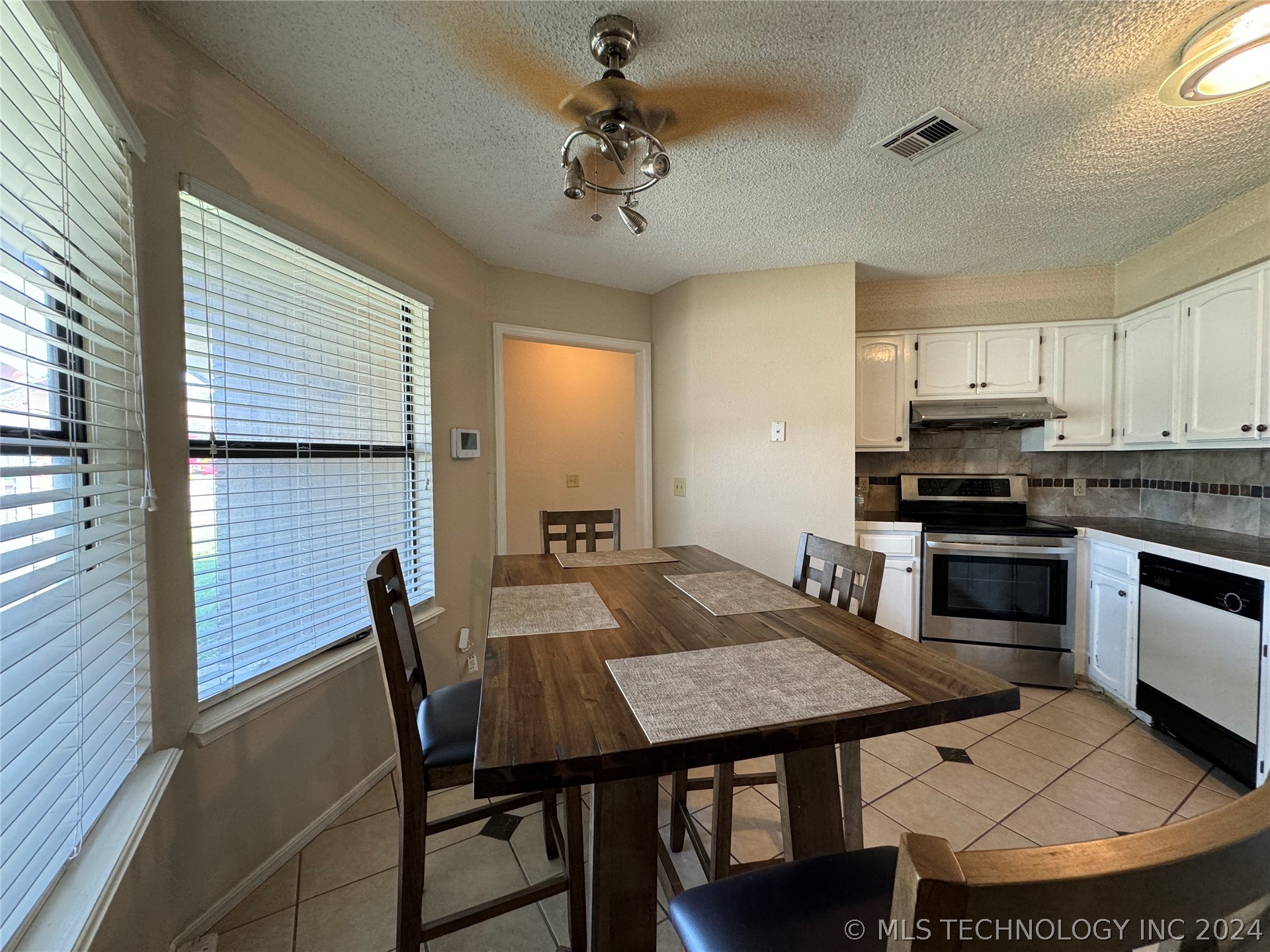 Photo 9 of 25 of 1578 E 68th Street house
