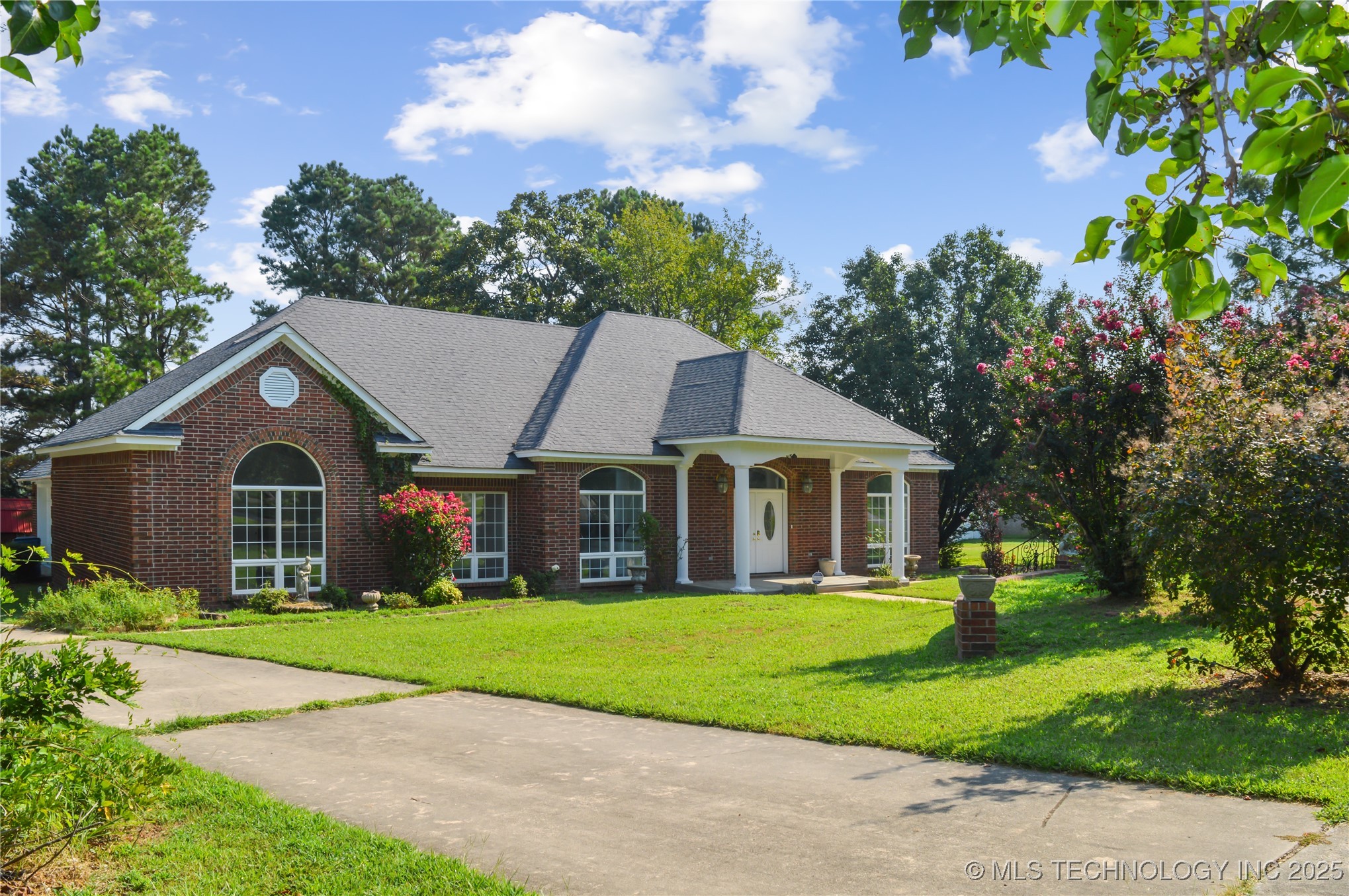 561 W Redbud Lane