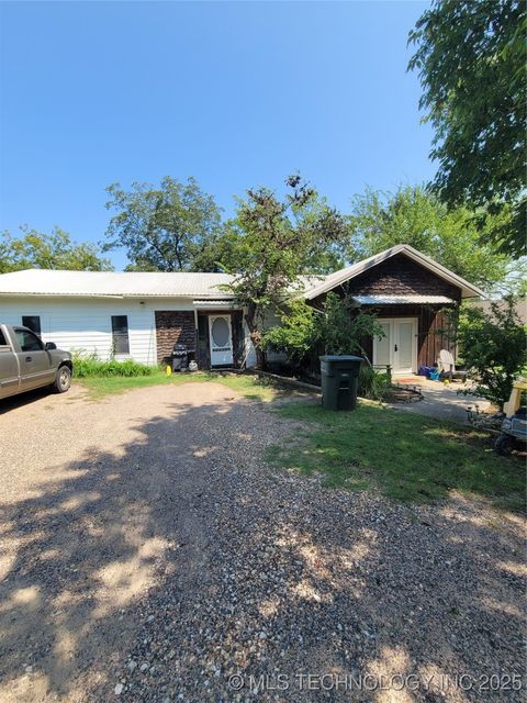 702 N Maytubby Street Kingston OK 73439
