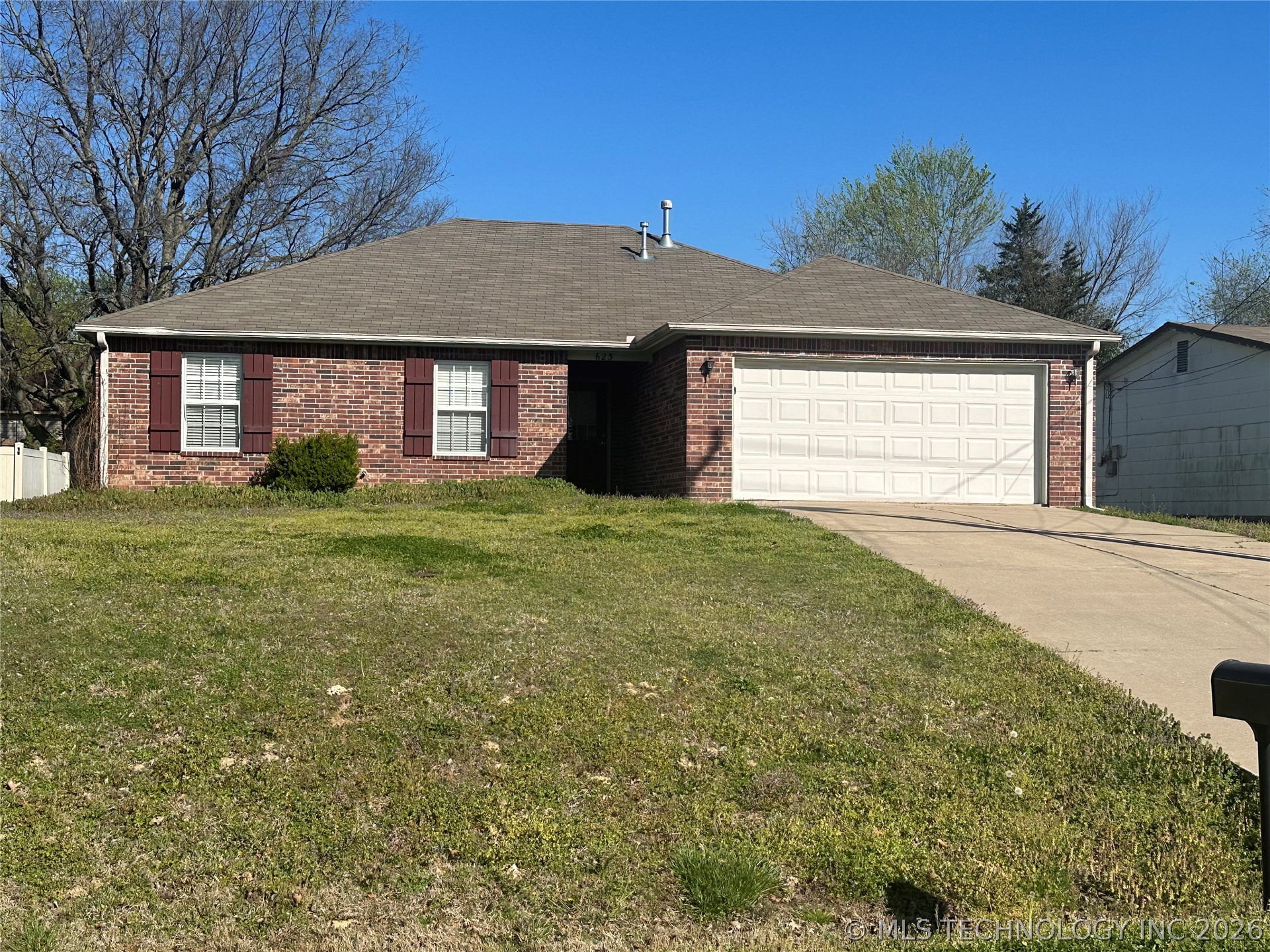 Photo 1 of 23 — 623 N Division Street, Coweta, OK 74429