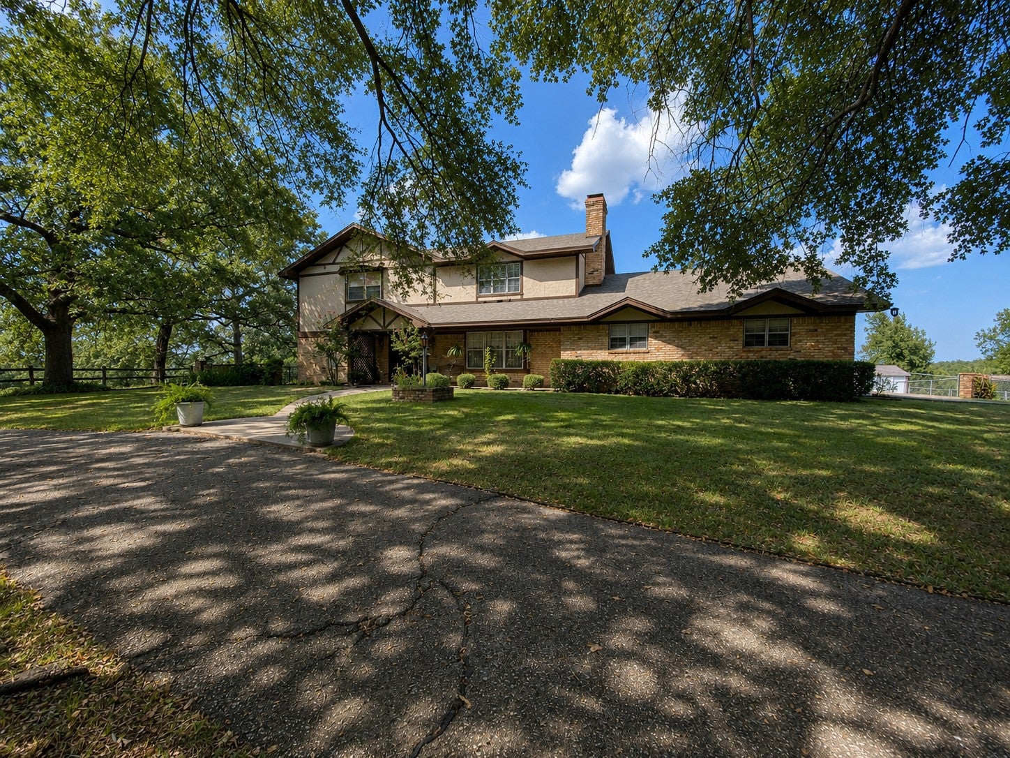 330 N Lakewood Ranchette Road