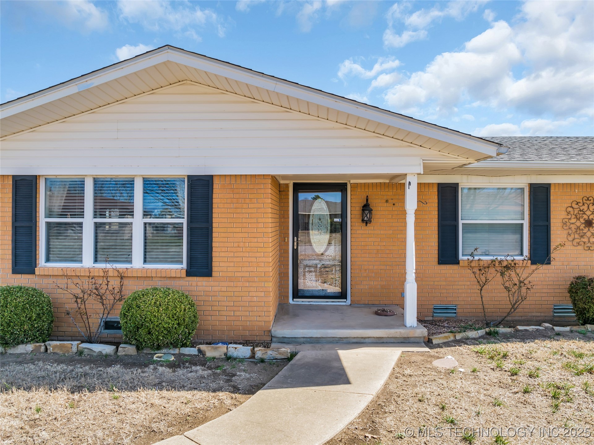 2005 Lakeview