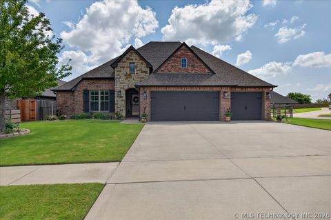 Photo of 8101 N 75th EastAvenue, Owasso, OK 74055 (MLS # 2625499)