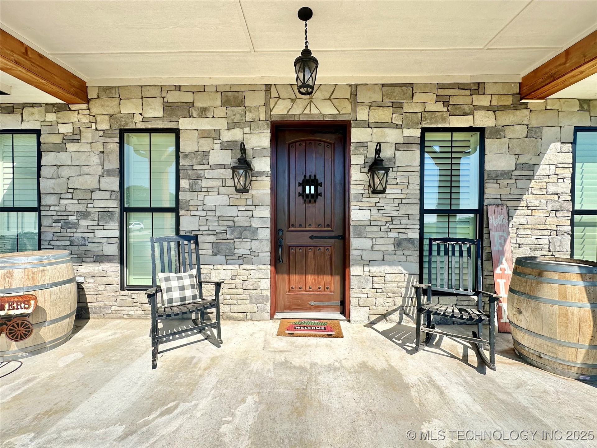 2724 Lark Road