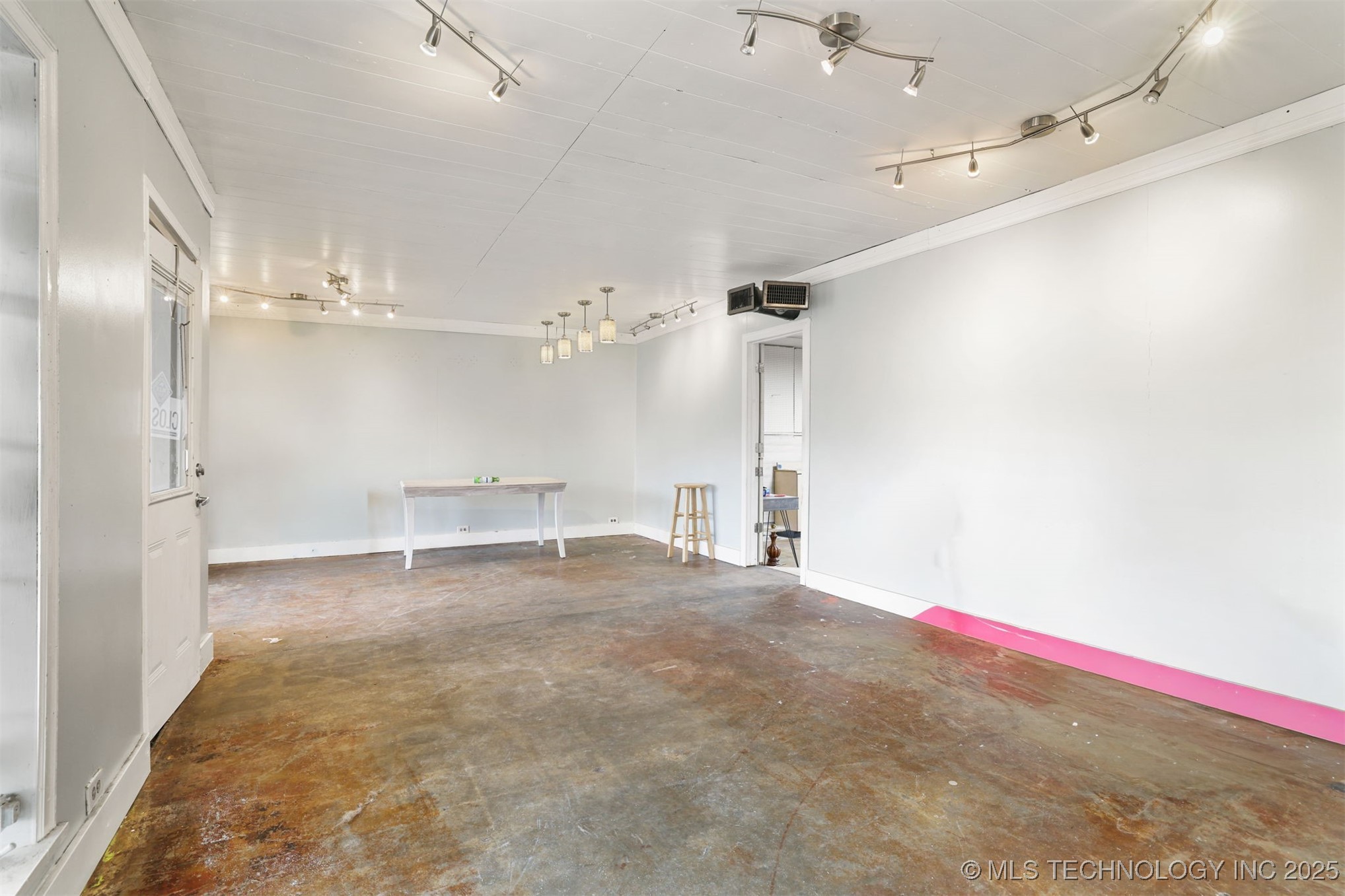 116 N 9th
