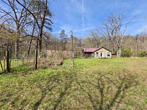 Photo of 20544 E Whipperwill Road, Tahlequah, OK 74464 (MLS # 2611413)