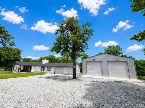 Photo of 428773 E 1131 Road, Porum, OK 74455 (MLS # 2624457)