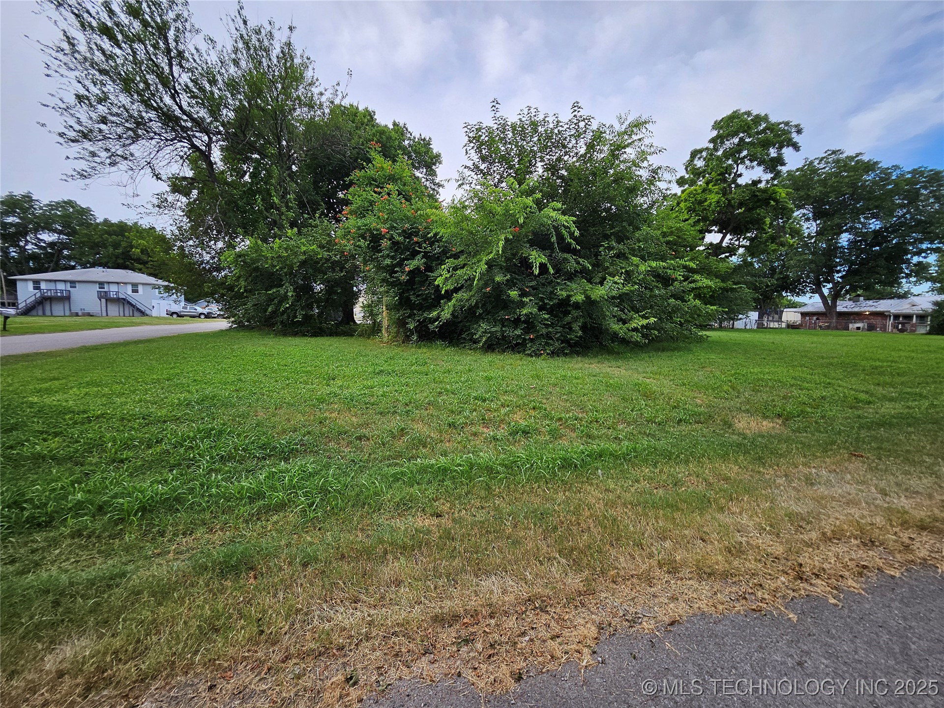 603 6th SE
