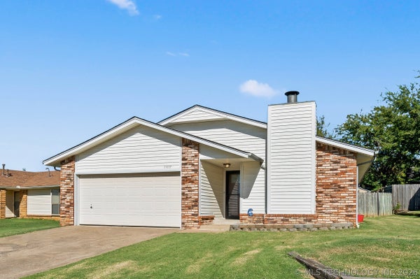 11117 S NANDINA AVE, JENKS, OK 74037 - Image fa9a7434e5d2c3aadecdabf77bb92937/954305684
