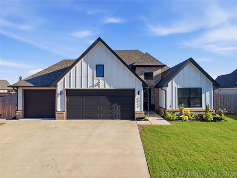 Photo of 6044 E 127th Street S, Bixby, OK 74008 (MLS # 2617470)