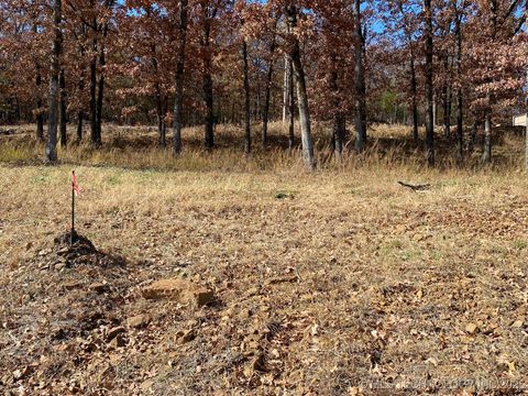 Photo of 656 Woodlands Drive, Tahlequah, OK 74464 (MLS # 2547638)