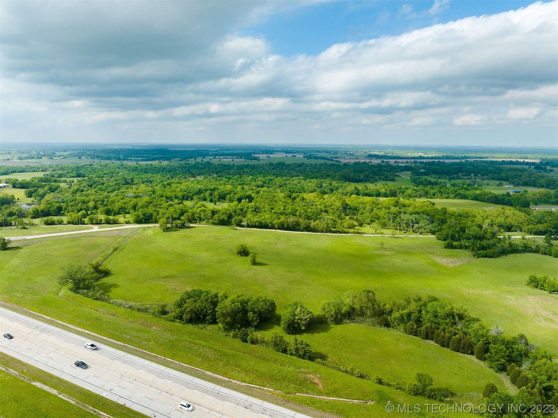 Photo 12 of 39 of 2 S 417th EastAvenue land