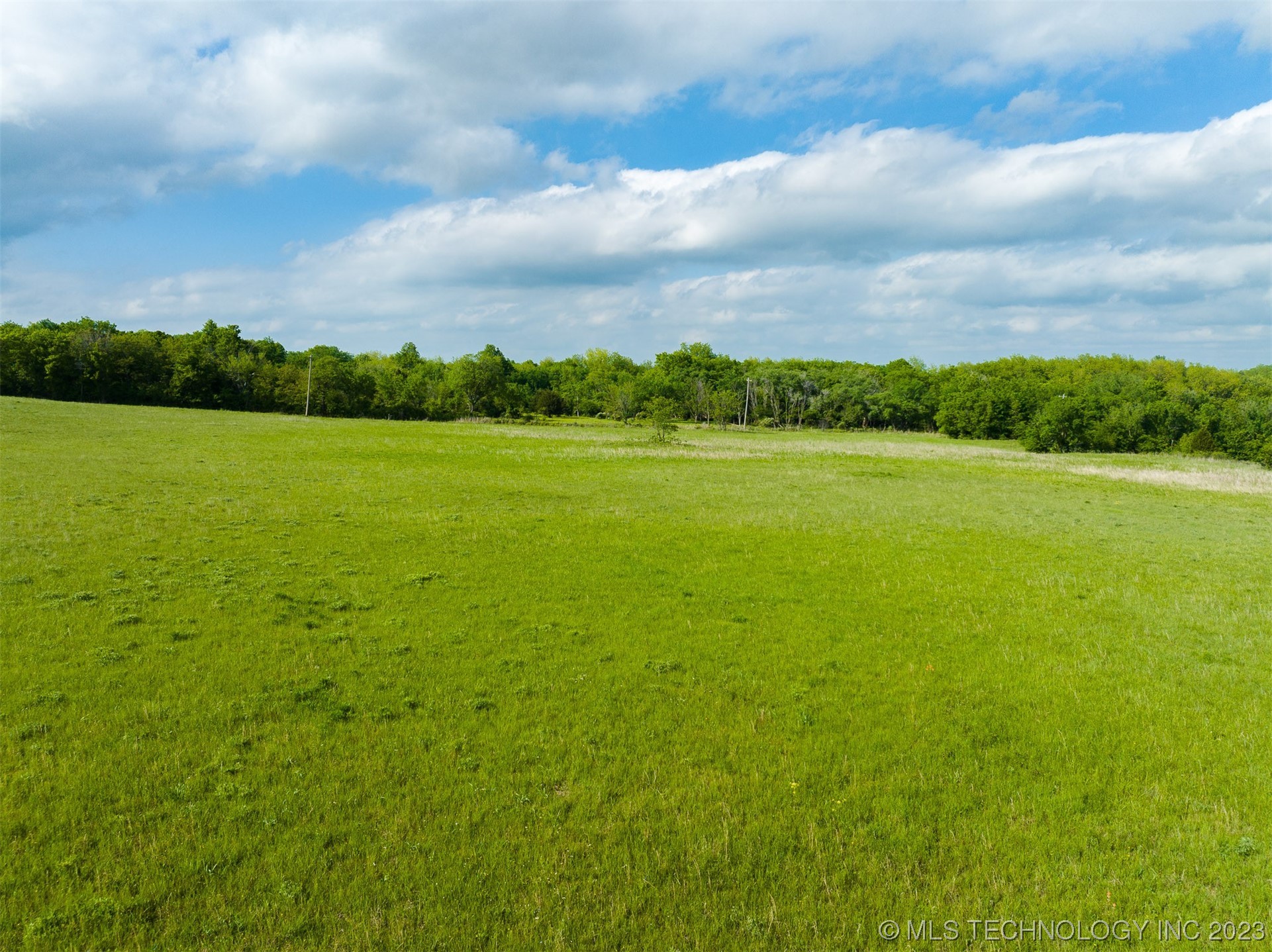 Photo 29 of 39 of 2 S 417th EastAvenue land