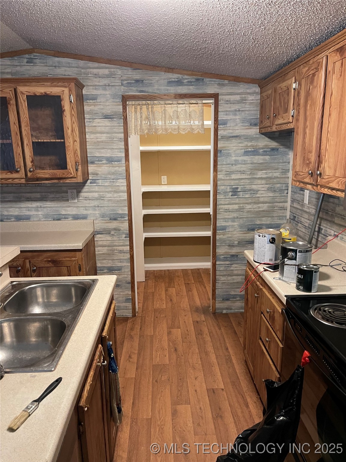38 E Wildwood